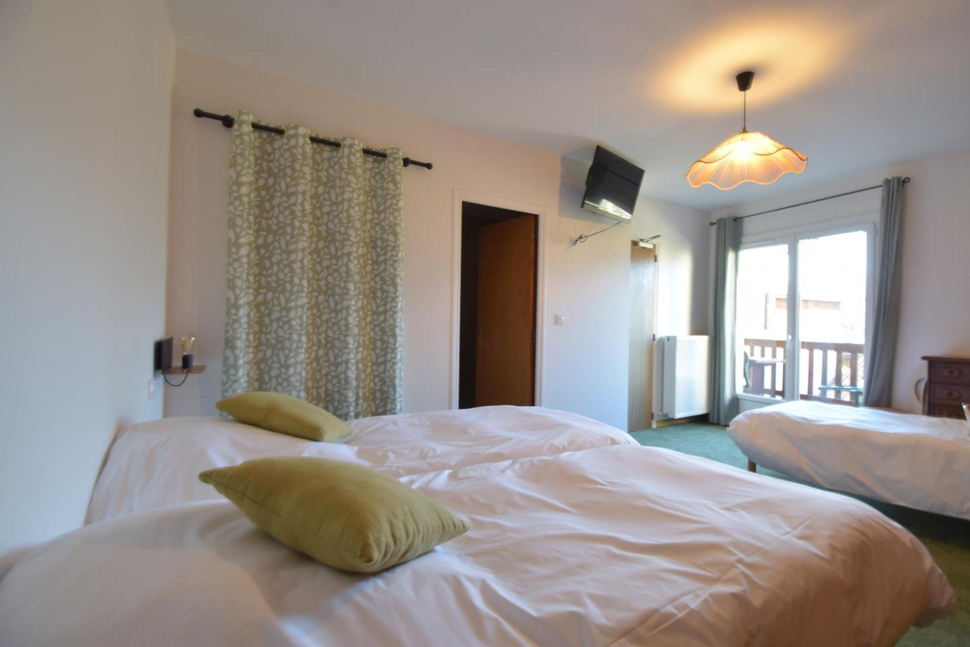 Hotel Les Chenets Saint-Julien-en-Champsaur Ngoại thất bức ảnh