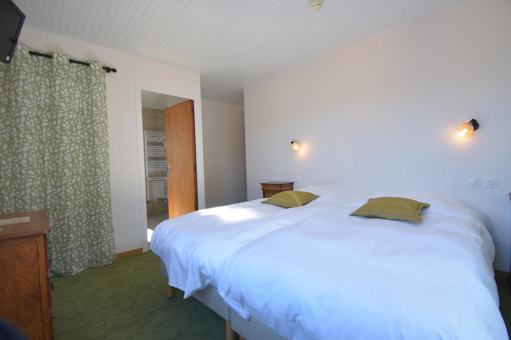 Hotel Les Chenets Saint-Julien-en-Champsaur Ngoại thất bức ảnh